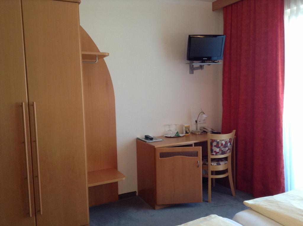 Bed and Breakfast Leonsteinerhof Екстер'єр фото