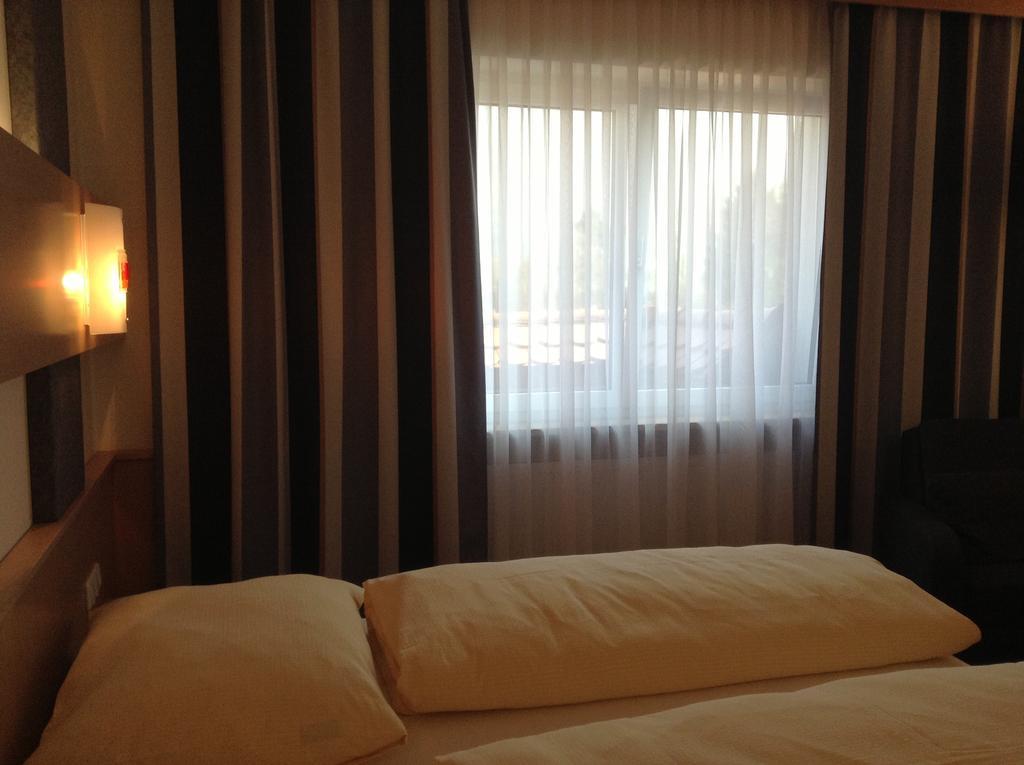 Bed and Breakfast Leonsteinerhof Екстер'єр фото